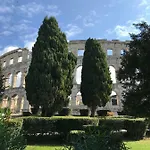 Mon Amour Pula